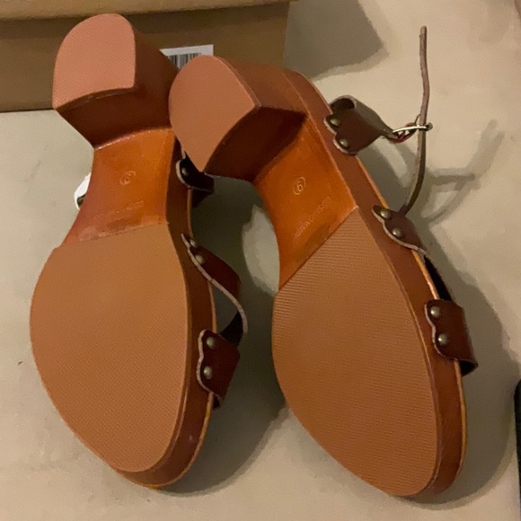 NIB Cushionaire slate sandal in whiskey color sz 9 - Picture 6 of 6